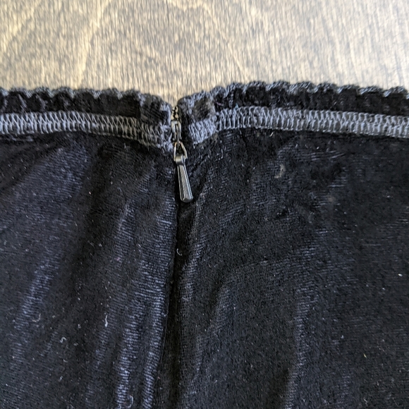 J Jill Velvet Black Asymmetric Skirt Size M - Picture 5 of 7
